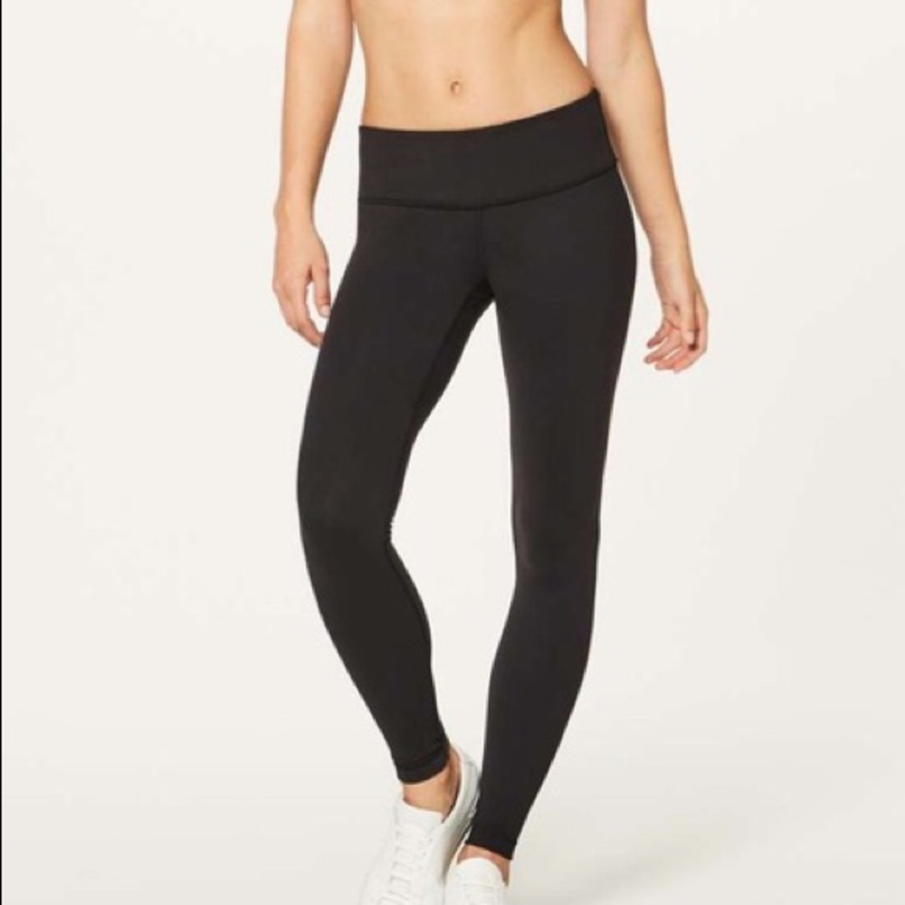 Lululemon wunder under luon size 4 mid rise